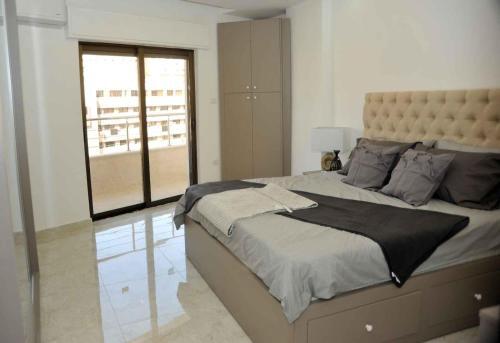 Amazing One Bedroom Apartment In Amman Elwebdah 6