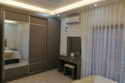 Amazing One Bedroom Apartment In Amman Elwebdah 12