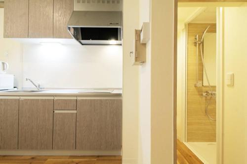 Apartamento 202 : Bright Modern Apt Close To Peace Park 6ppl