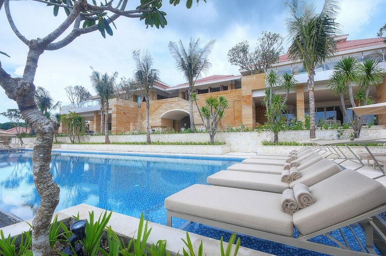 Mulia Villas