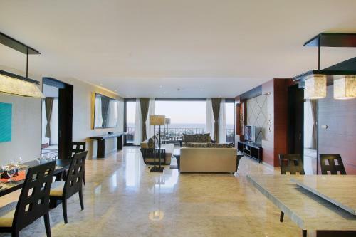 Hotel The Sawangan Suites & Villas