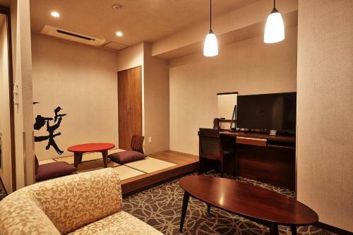 Hotel Y's Inn Naha Oroku Ekimae