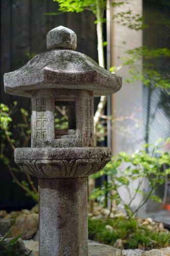 Hotel ???�???