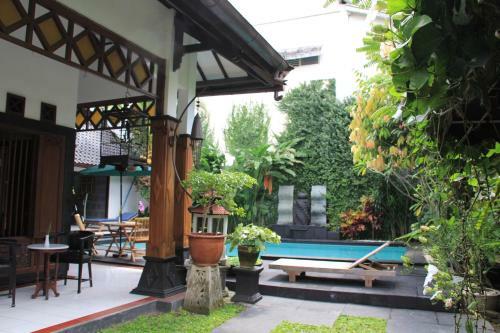 Hostal Griya Yunika