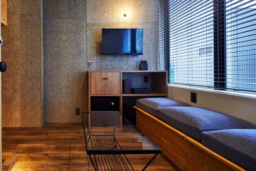 Mizuka Imaizumi 4 - Unmanned Hotel -