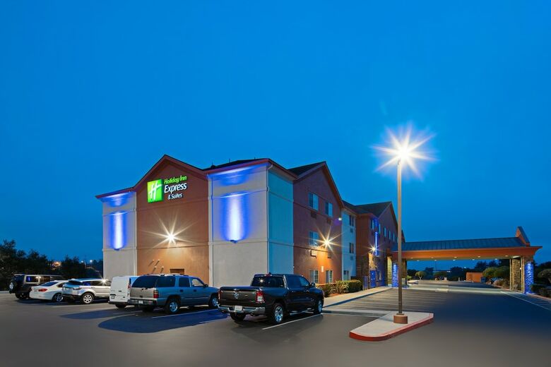 Hotel Holiday Inn Express& Suites Watsonville