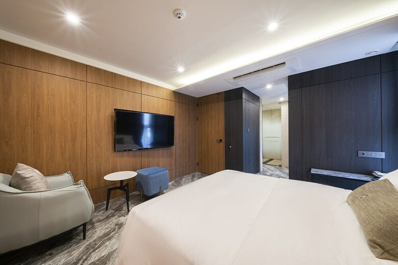 The May Hotel