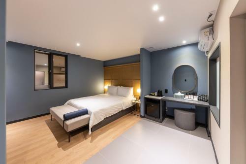 Brown Dot Hotel Seong Seo