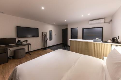 Brown Dot Hotel Seong Seo