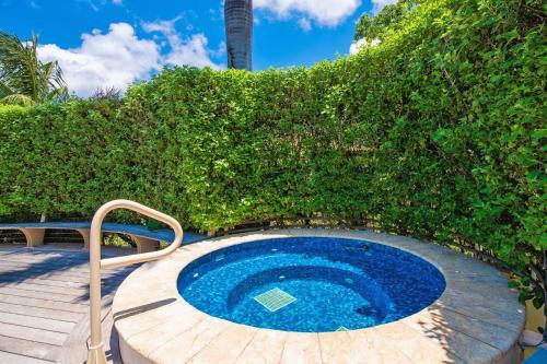Casa Luna #4 By Grand Cayman Villas