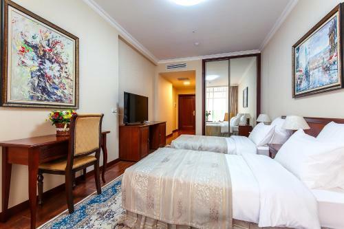 Alanda Hotel