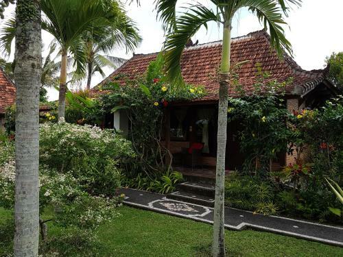 Hostal Rumah Sungai Villa