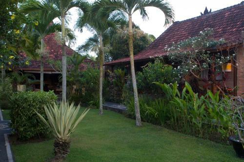 Hostal Rumah Sungai Villa