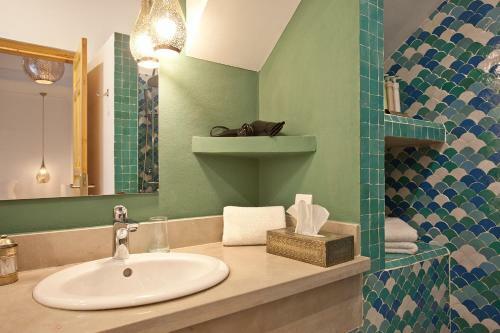 Riad Al Riad