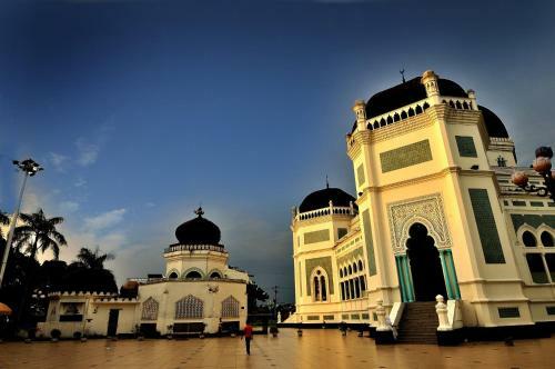Hotel Madani Medan - Syariah Hotel