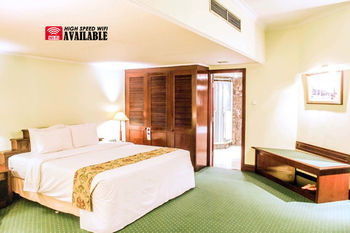 Hotel Soechi International