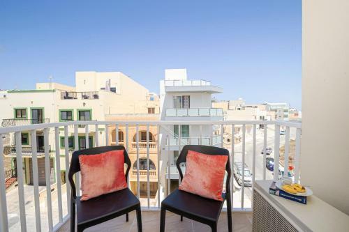Summer Breeze Apartment With Panoramic Terrace - By Getawaysmalta