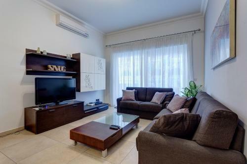 Gorgeous Apartment With Terrace In Fort Cambridge, Pool