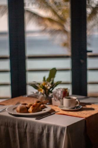 Hotel Le Peninsula Bay Beach Resort & Spa