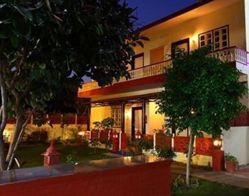 Hotel Tiger Safari Resort