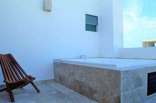 Luxurious And New 2 Bedroom Apartment With Private Jacuzzi