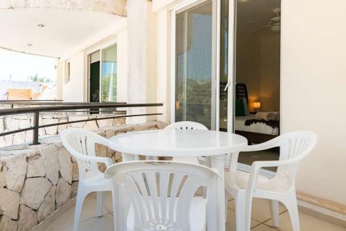 Prime Condo In Playa - Rooftop Pool, Walk To Beach!