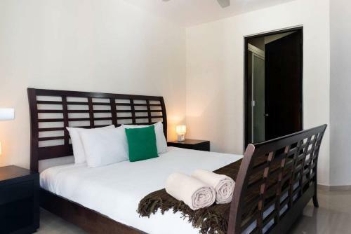Prime Condo In Playa - Rooftop Pool, Walk To Beach!