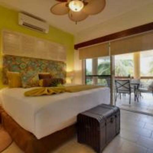 Condo With Pool, Beach Access/full Hotel Services!