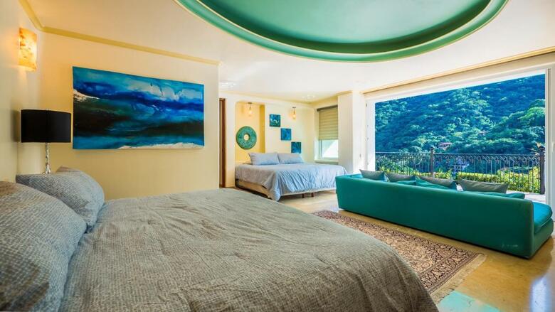 Ocean Frontage Cottage