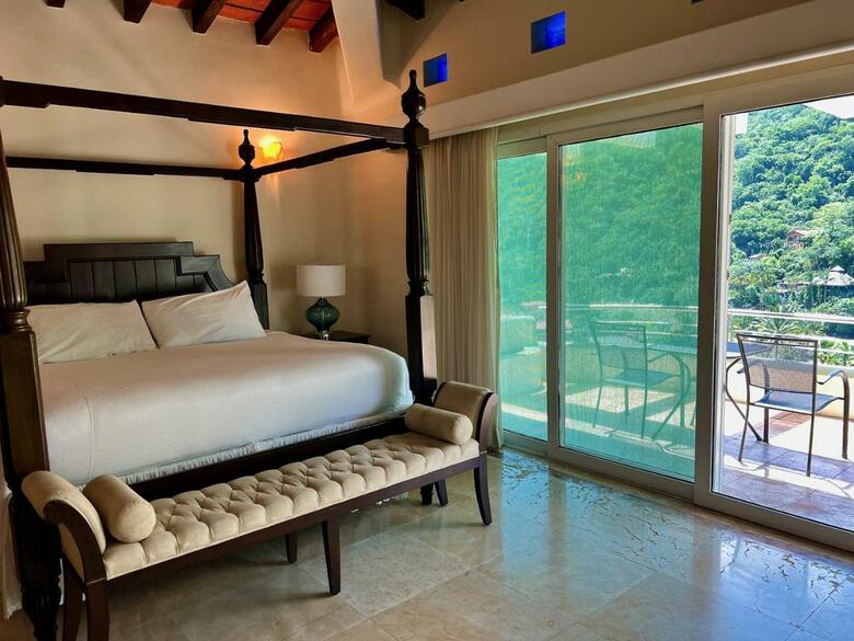 Ocean Frontage Cottage