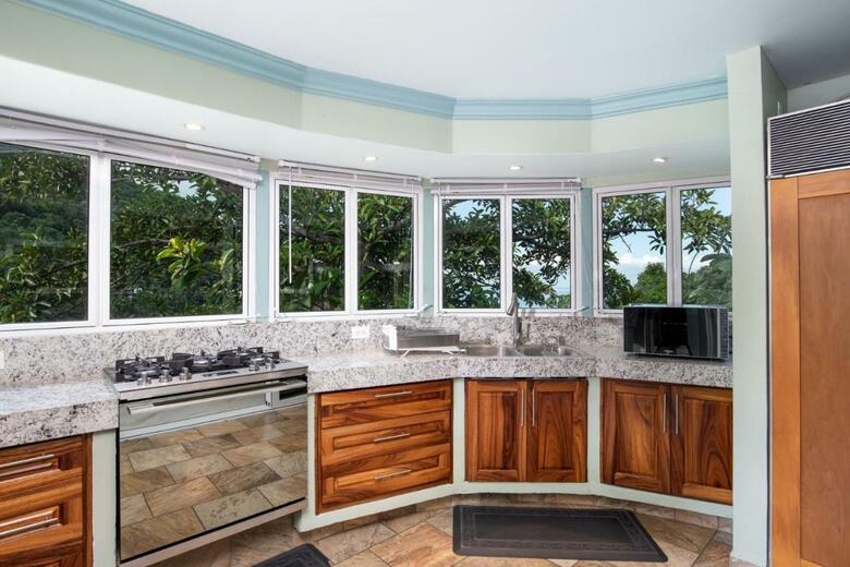 Ocean Frontage Cottage
