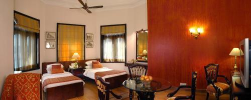 Hotel Welcome Heritage Noor-us-sabah Palace