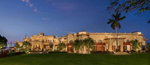 Hotel Welcome Heritage Noor-us-sabah Palace