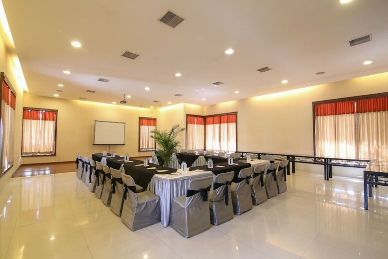 Kwality's Motel Shiraz