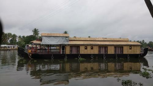 Vaishnav Tours