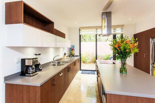 Explore Tulum Area By Bike! Colourful Condo W/pool