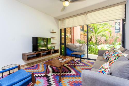 Explore Tulum Area By Bike! Colourful Condo W/pool