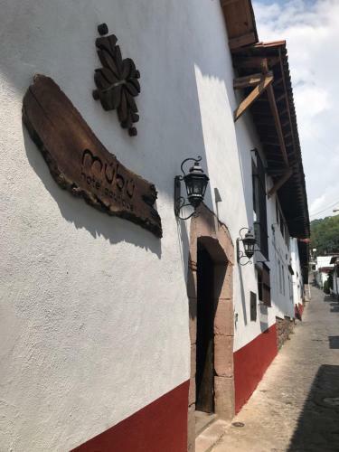 M�b� Hotel Boutique