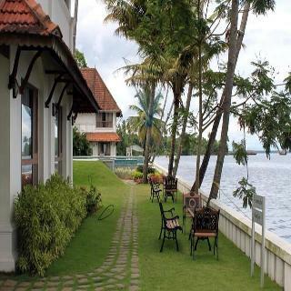 Hotel Lemon Tree Vembanad Lake Resort, Kerala