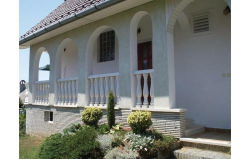 Holiday Home Hegyalja Utca-vonyarcvashegy