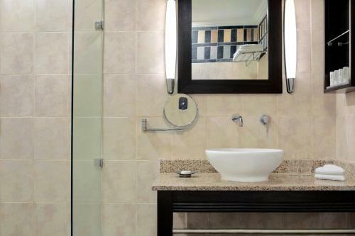 Hostal Room In Lodge - Ibom Icon Hotel Golf Resort