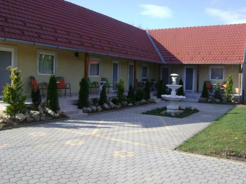 T�nde Apartman