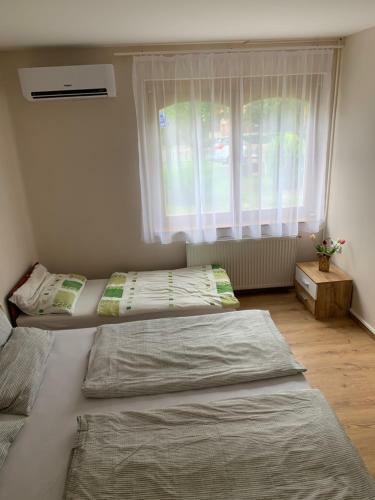 Zsuzsa Apartman Hajd�szoboszl�