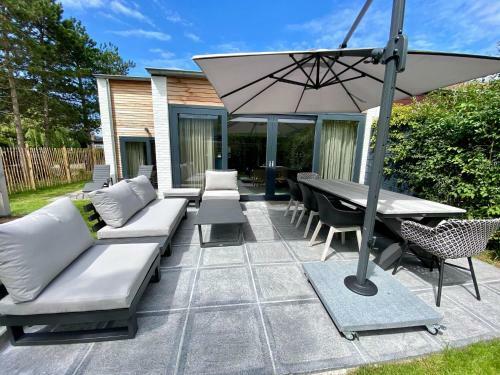 Charming Holiday Home, Equipped With Every Luxury And Comfort