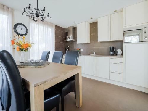 Modern Holiday Home In Reutum With Terrace