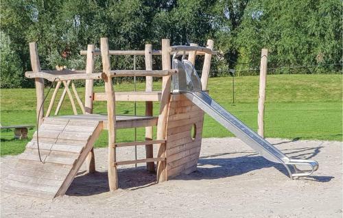 Three-bedroom Holiday Home In Tzummarum