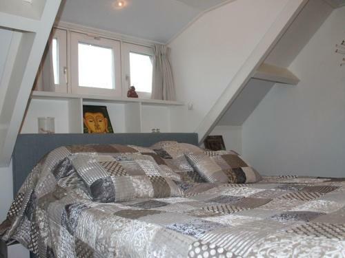 Waterfront Holiday Home In Veen With Terrace