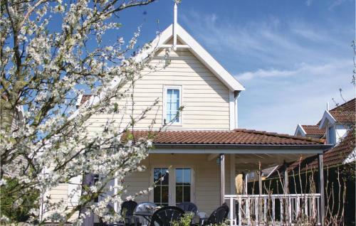 Four-bedroom Holiday Home In Wemeldinge