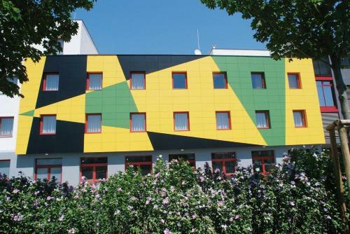 Whb Hotel