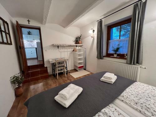Hostal Cseri Porta